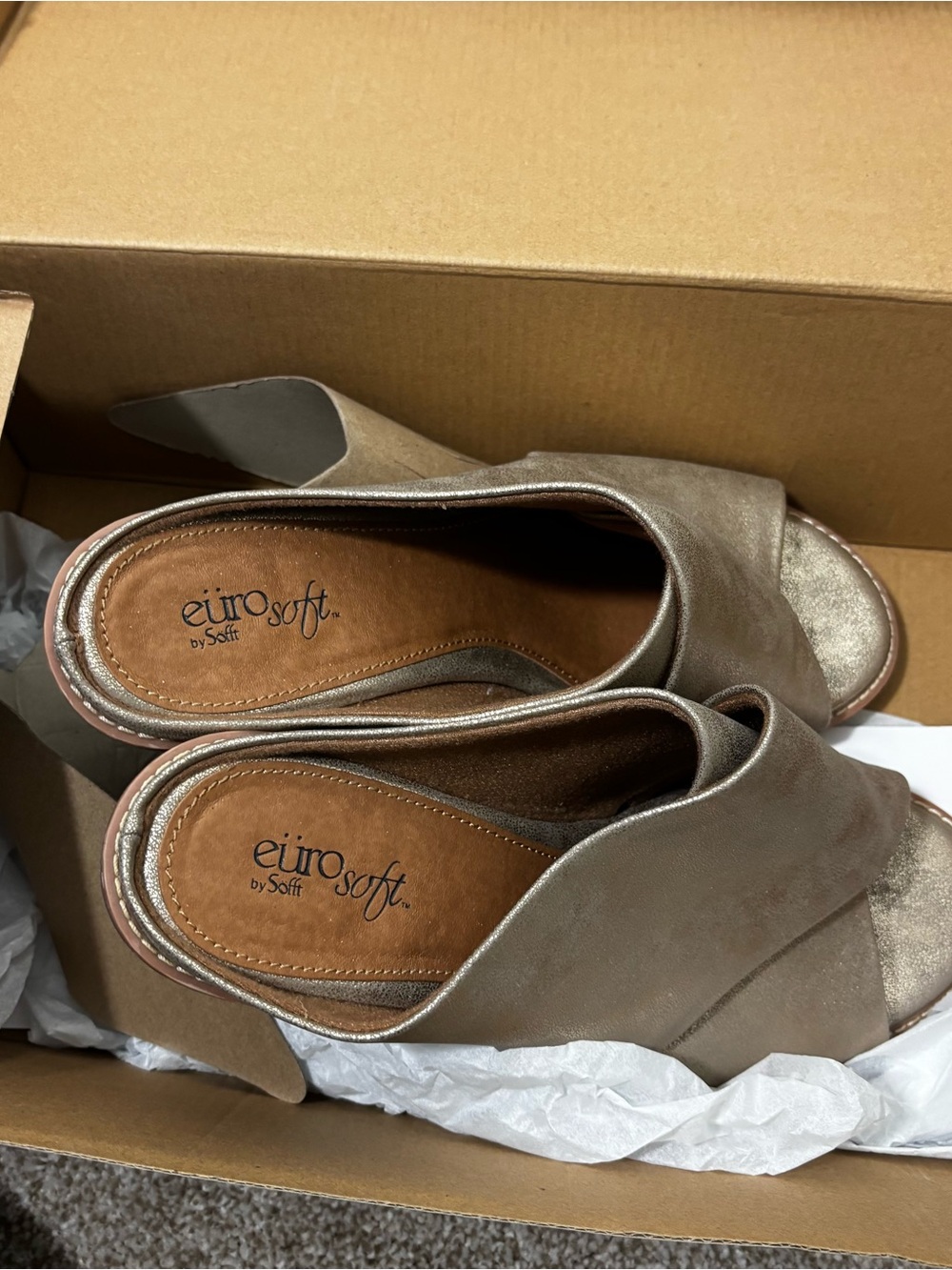 EuroSoft by Sofft Cidney Light Taupe Crossover Slip-On Mules size 8.5 - Picture 7 of 10